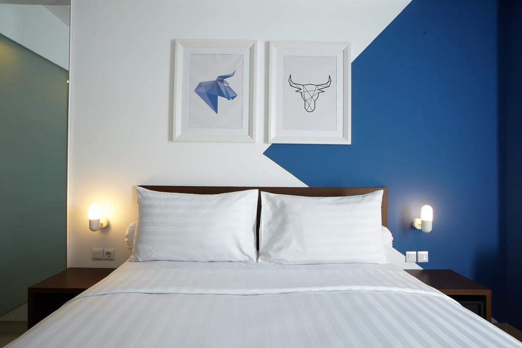 Ibis Budget Cikarang Festival Бекаси Экстерьер фото