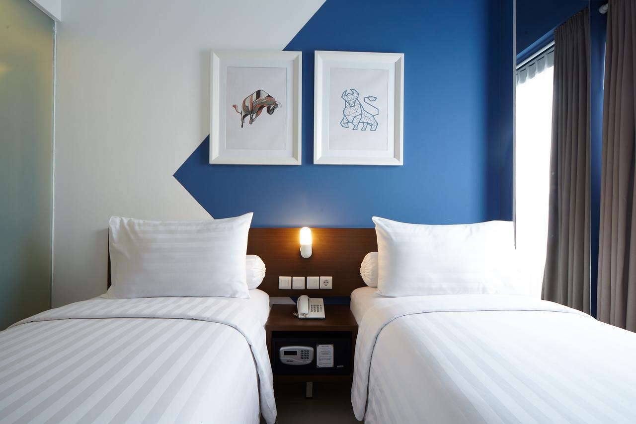Ibis Budget Cikarang Festival Бекаси Экстерьер фото