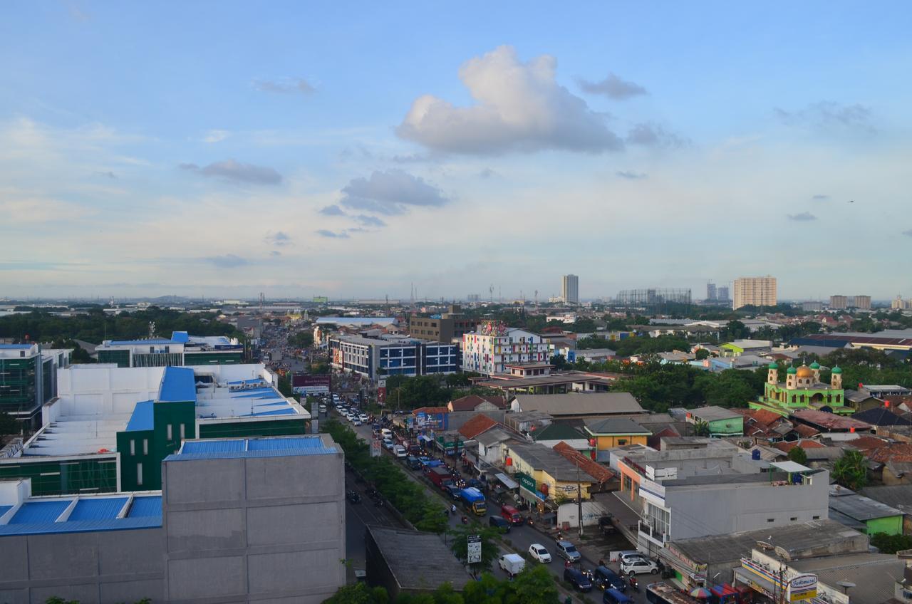 Ibis Budget Cikarang Festival Бекаси Экстерьер фото