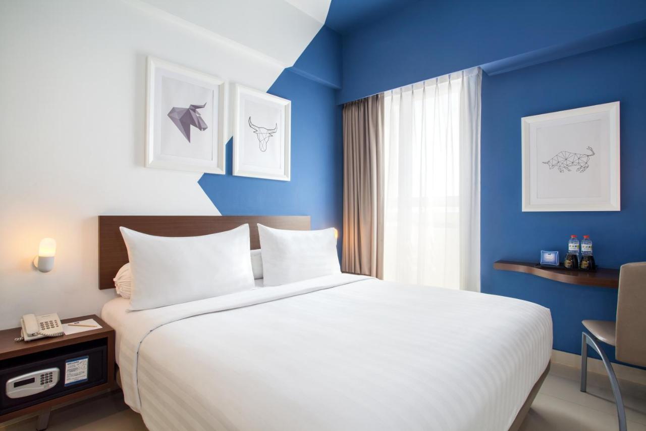 Ibis Budget Cikarang Festival Бекаси Экстерьер фото